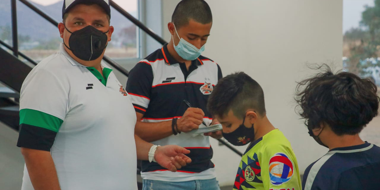 Carpintería Jorgito debutó con triunfo en la Liga Libertad