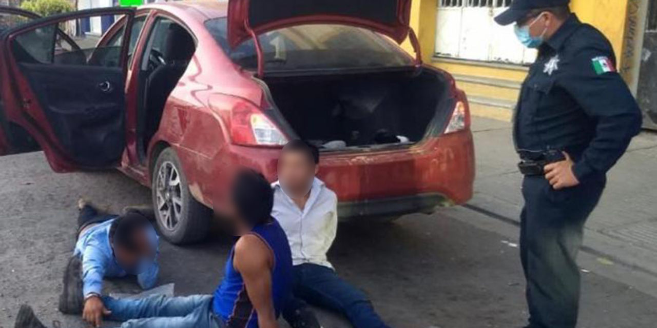 Detienen a sujetos en posesión de arma larga en la Central de Abasto | El Imparcial de Oaxaca