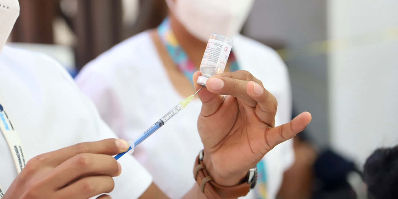 Aplican vacuna china a magisterio en Oaxaca | El Imparcial de Oaxaca