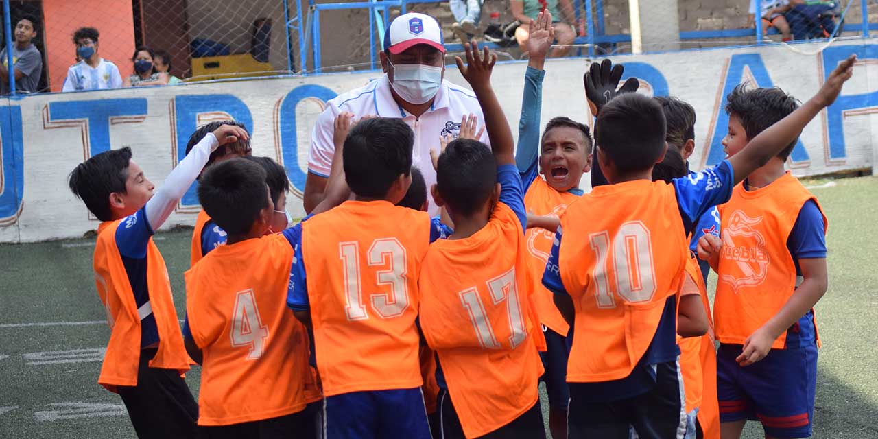 Los niños festejan deportivamente