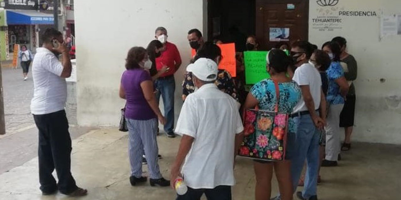 Colonos de Tehuantepec se lanzan en contra de Vilma Martínez | El Imparcial de Oaxaca