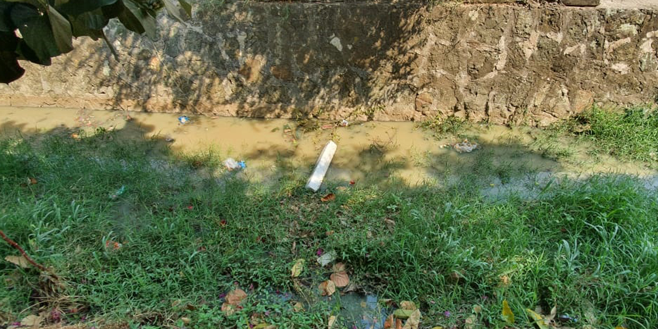 Persisten aguas negras en barrios y colonias de Oaxaca