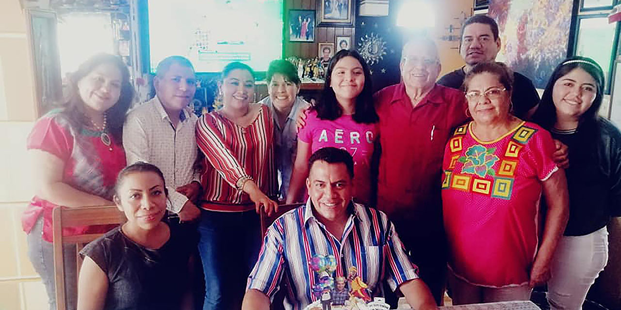 Festejan a Erick Osorio | El Imparcial de Oaxaca