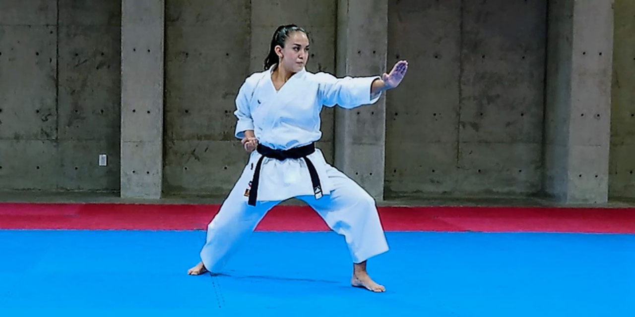 Daniela Leyva pule su sesión de katas