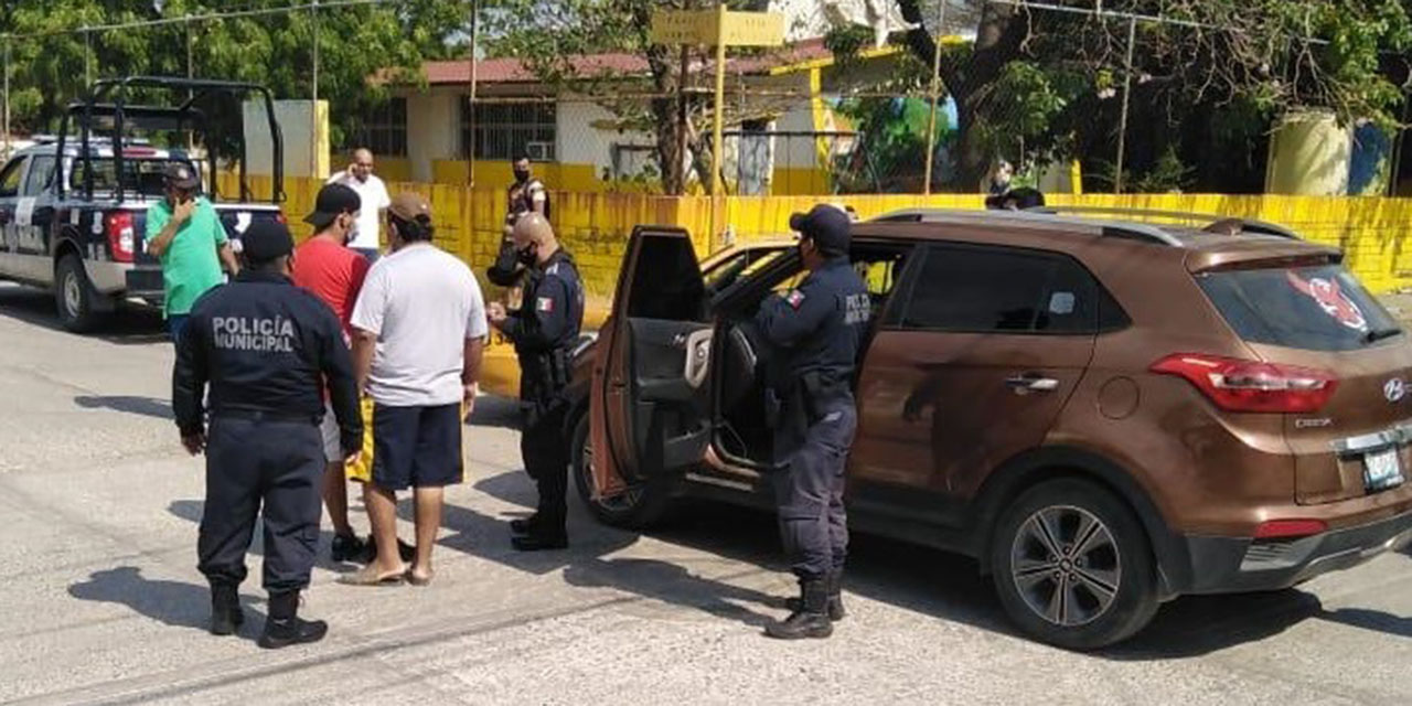 Taxi impacta a camioneta en Salina Cruz | El Imparcial de Oaxaca