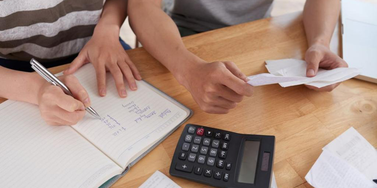 Condusef recomienda llevar registro de ingresos y gastos
