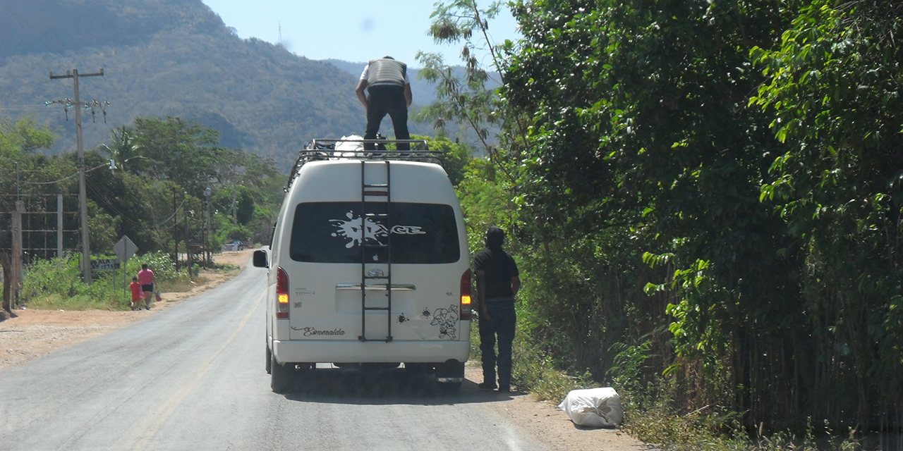 Denuncian manejo irresponsable de chofer de urban en la Cañada | El Imparcial de Oaxaca