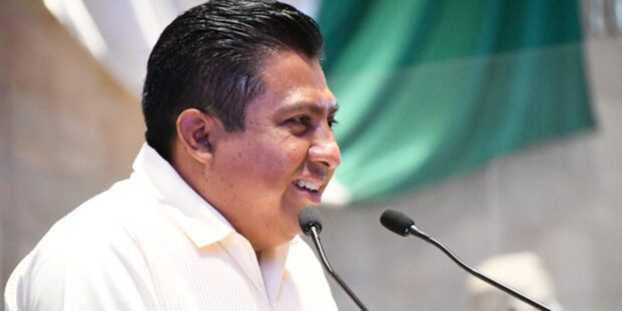 Fredie Delfín toma protesta como presidente de la Jucupo | El Imparcial de Oaxaca