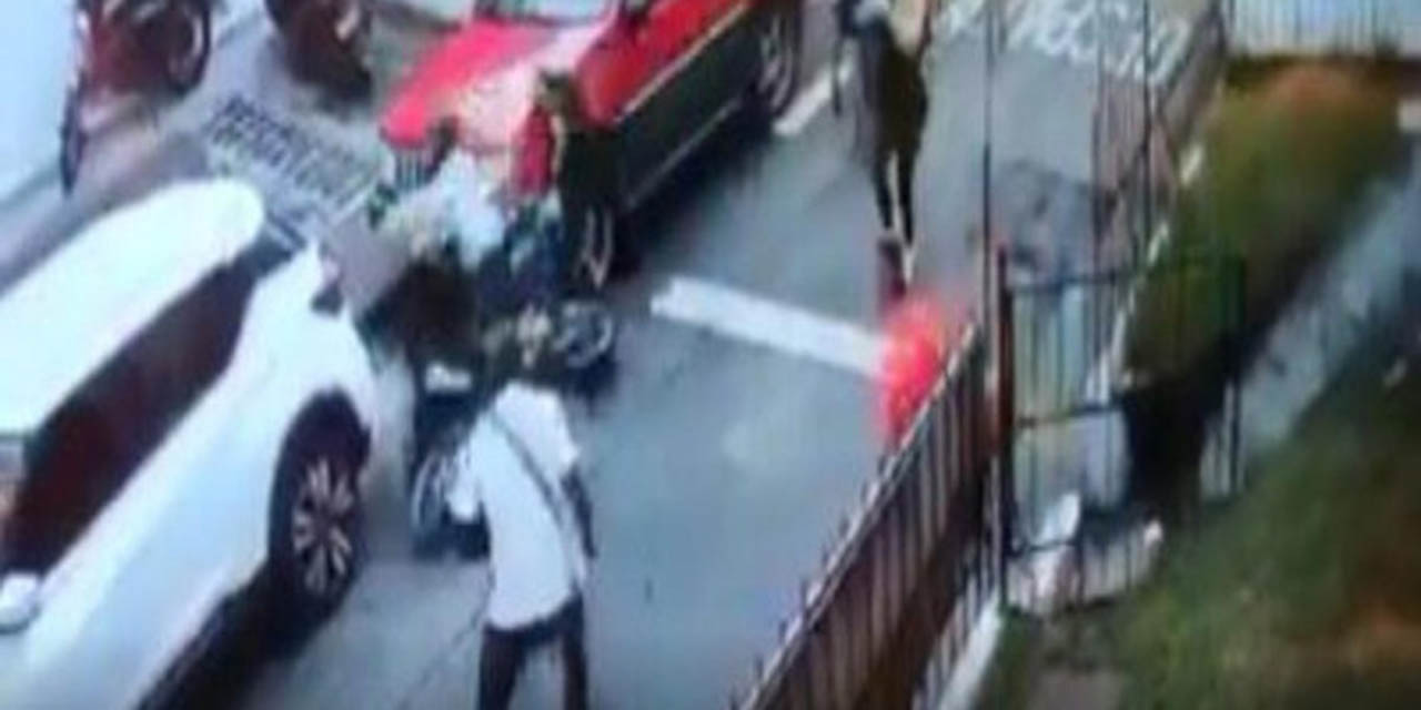 Video: Colombiano detiene a ladrones con patada voladora | El Imparcial de Oaxaca Video: Colombiano detiene a ladrones con patada voladora | El Imparcial de Oaxaca