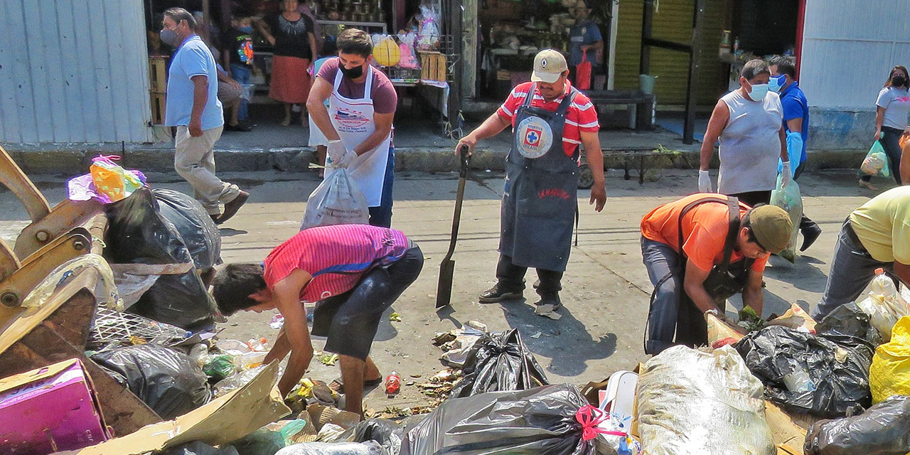 Se organizan ciudadanos de Salina Cruz para recoger desechos | El Imparcial de Oaxaca