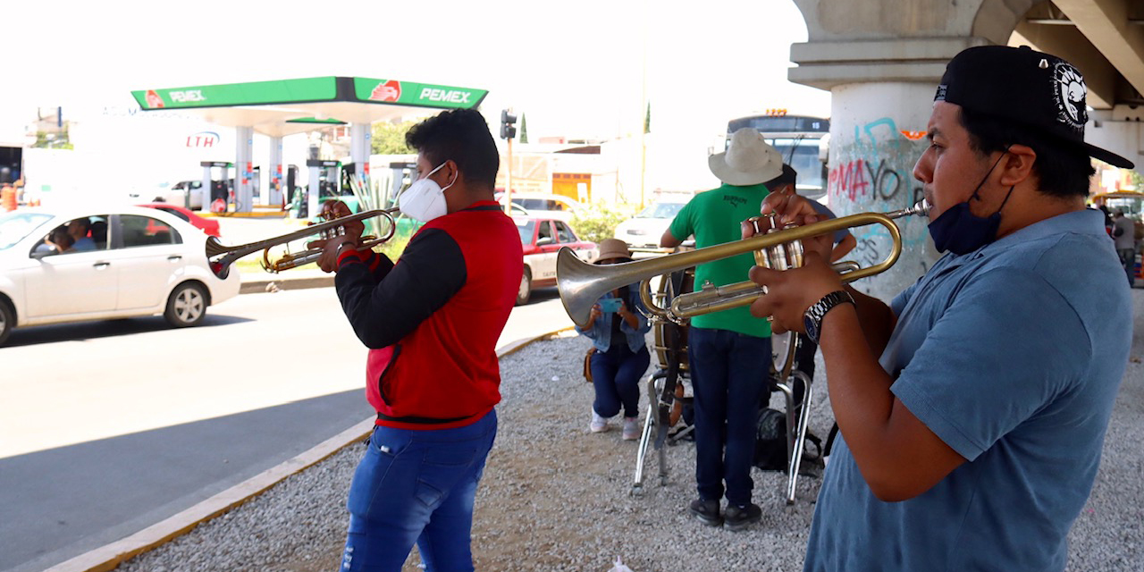 La banda de “Cinco Changos” le pone ritmo al crucero | El Imparcial de Oaxaca