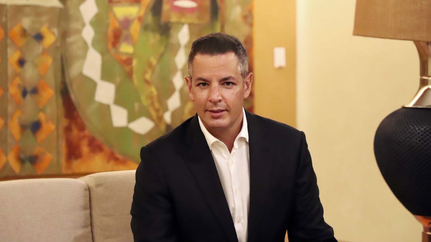 Ya está vacunada 10% de  la población, asegura Murat