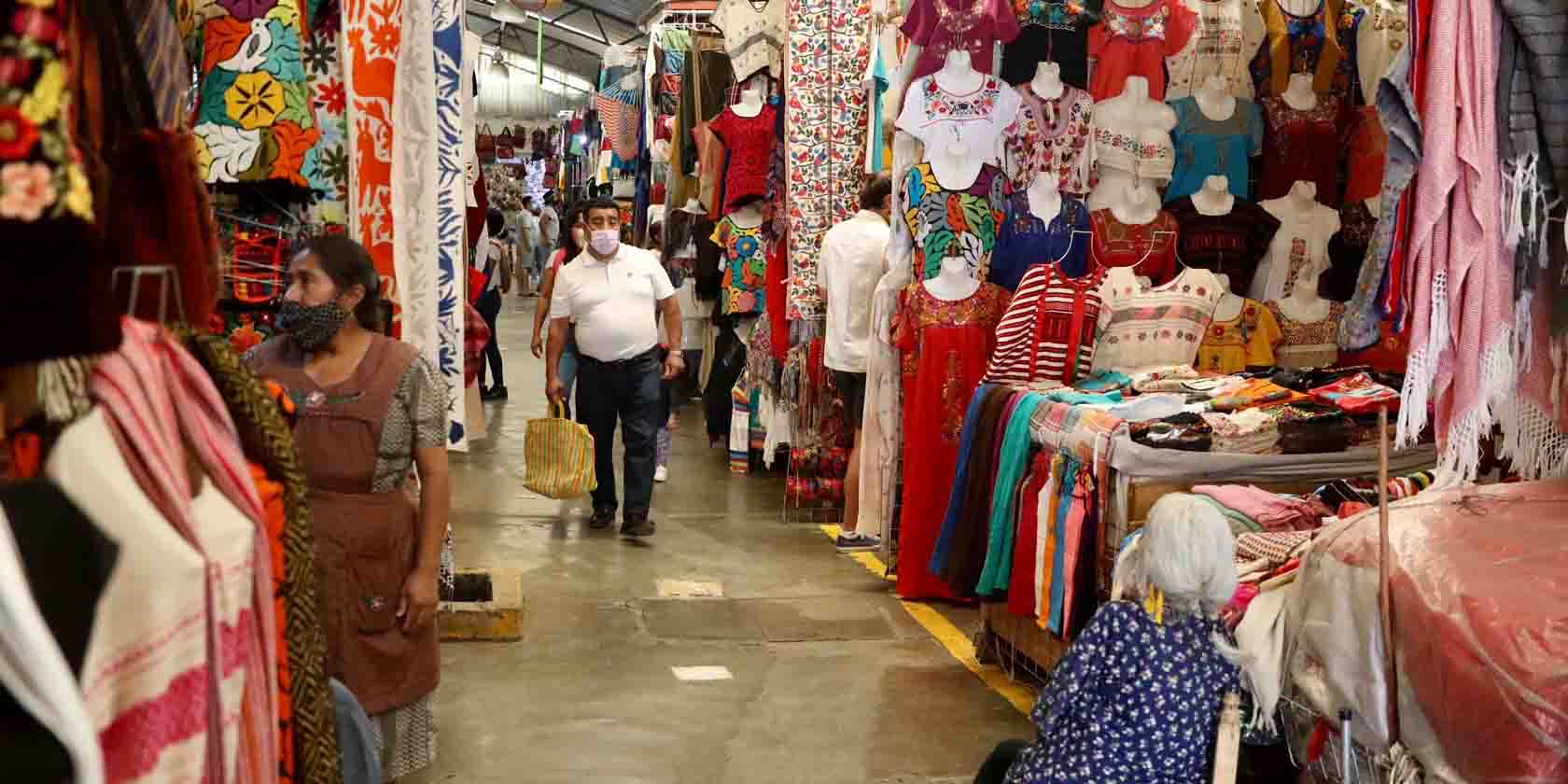Abren una rendija para realizar la Guelaguetza