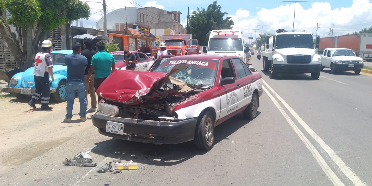 Aparatoso choque entre taxi y torton deja 6 lesionados en Hacienda Blanca | El Imparcial de Oaxaca Aparatoso choque entre taxi y torton deja 6 lesionados en Hacienda Blanca | El Imparcial de Oaxaca
