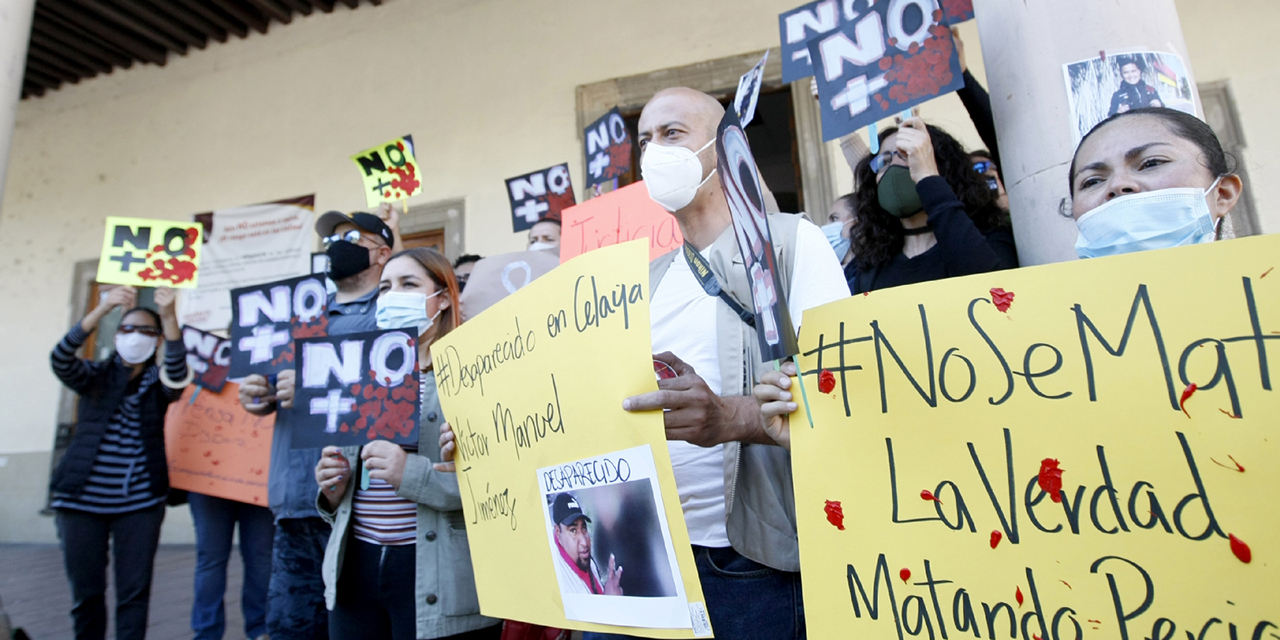 Periodistas, expuestos al acoso y espionaje