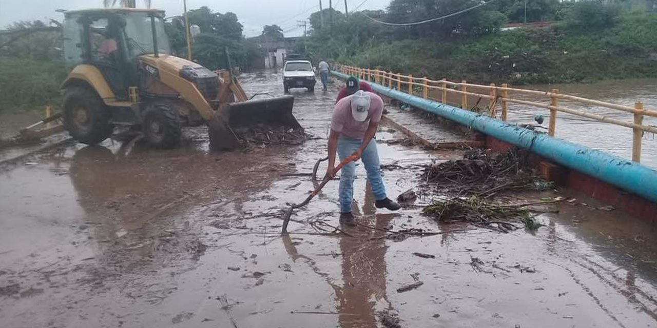 Inician trabajos de limpieza tras desborde de río en Juchitán | El Imparcial de Oaxaca
