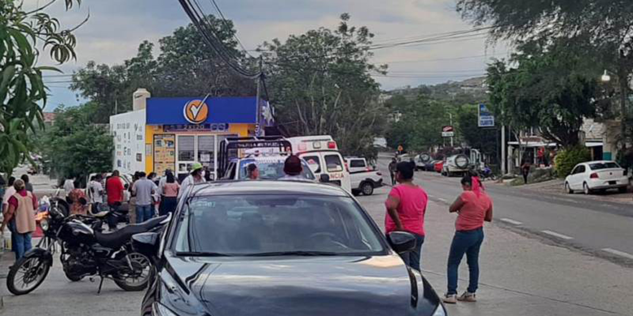 Derrapa con su motocicleta en Huajuapan y queda debajo de vehículo | El Imparcial de Oaxaca Derrapa con su motocicleta en Huajuapan y queda debajo de vehículo | El Imparcial de Oaxaca