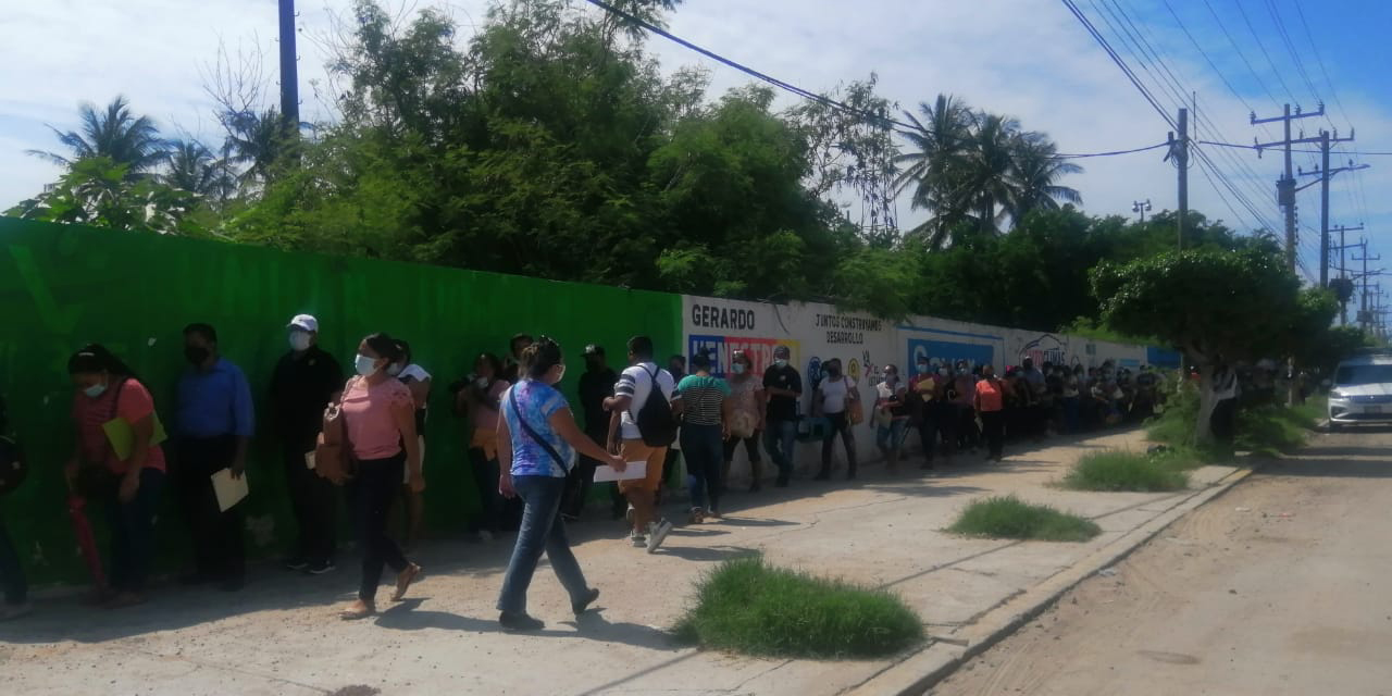 Un calvario para recibir vacuna contra Covid-19 en Salina Cruz | El Imparcial de Oaxaca