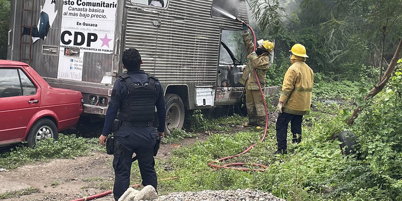 Le prenden fuego a camioneta en Juchitán | El Imparcial de Oaxaca