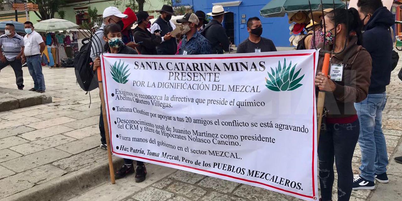 Inician mezcaleros movilizaciones, exigen a las autoridades reconocer a su nuevo presidente | El Imparcial de Oaxaca