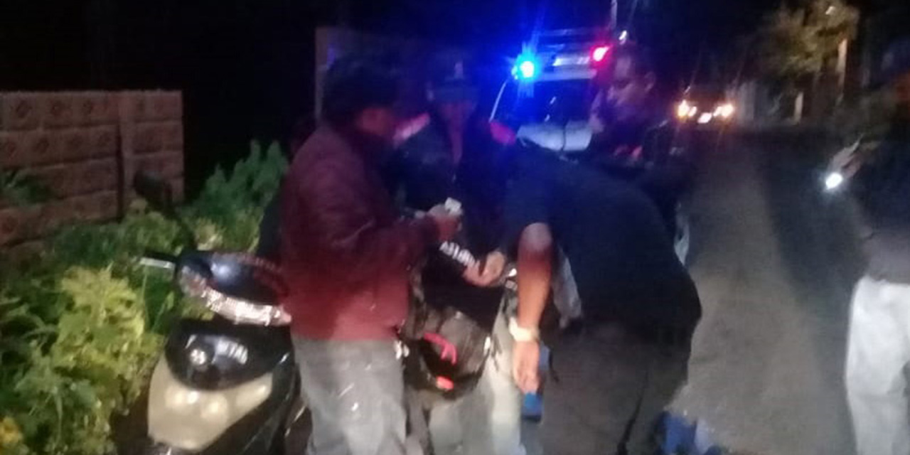 Derrapa en moto y se lesiona el cráneo | El Imparcial de Oaxaca Derrapa en moto y se lesiona el cráneo | El Imparcial de Oaxaca