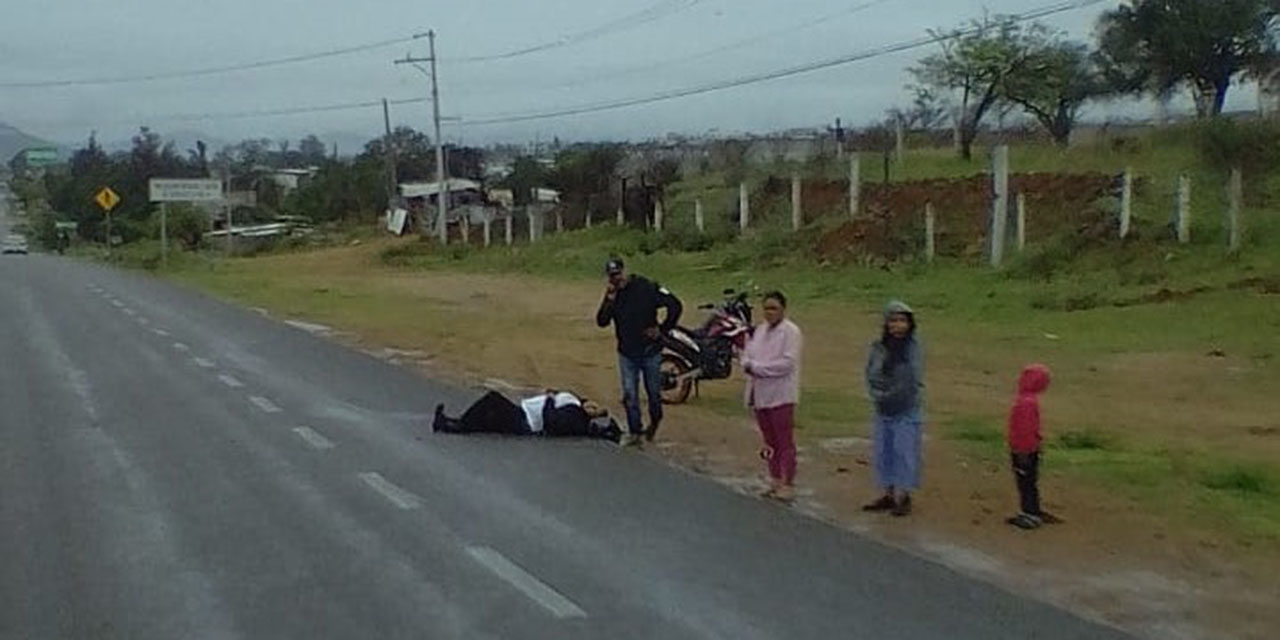 Motociclistas derrapan violentamente en carretera a Tlacolula | El Imparcial de Oaxaca