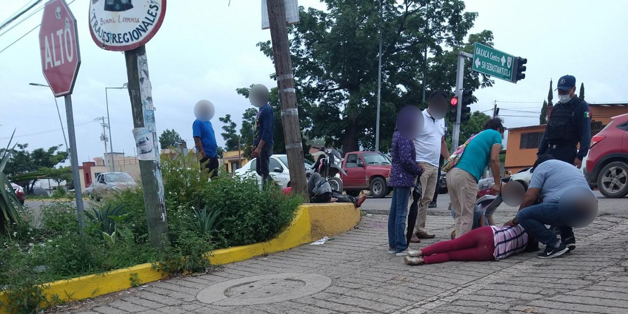Arrollan a dos motociclistas en San Sebastián Tutla | El Imparcial de Oaxaca Arrollan a dos motociclistas en San Sebastián Tutla | El Imparcial de Oaxaca