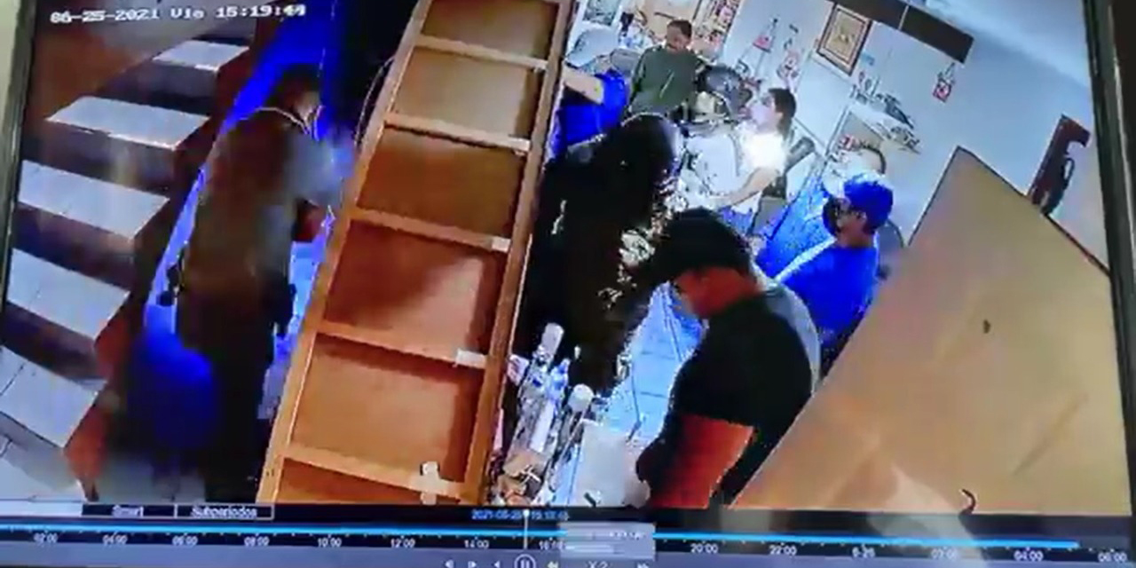 Denuncian cateo violento en domicilio de la capital oaxaqueña | El Imparcial de Oaxaca Denuncian cateo violento en domicilio de la capital oaxaqueña | El Imparcial de Oaxaca