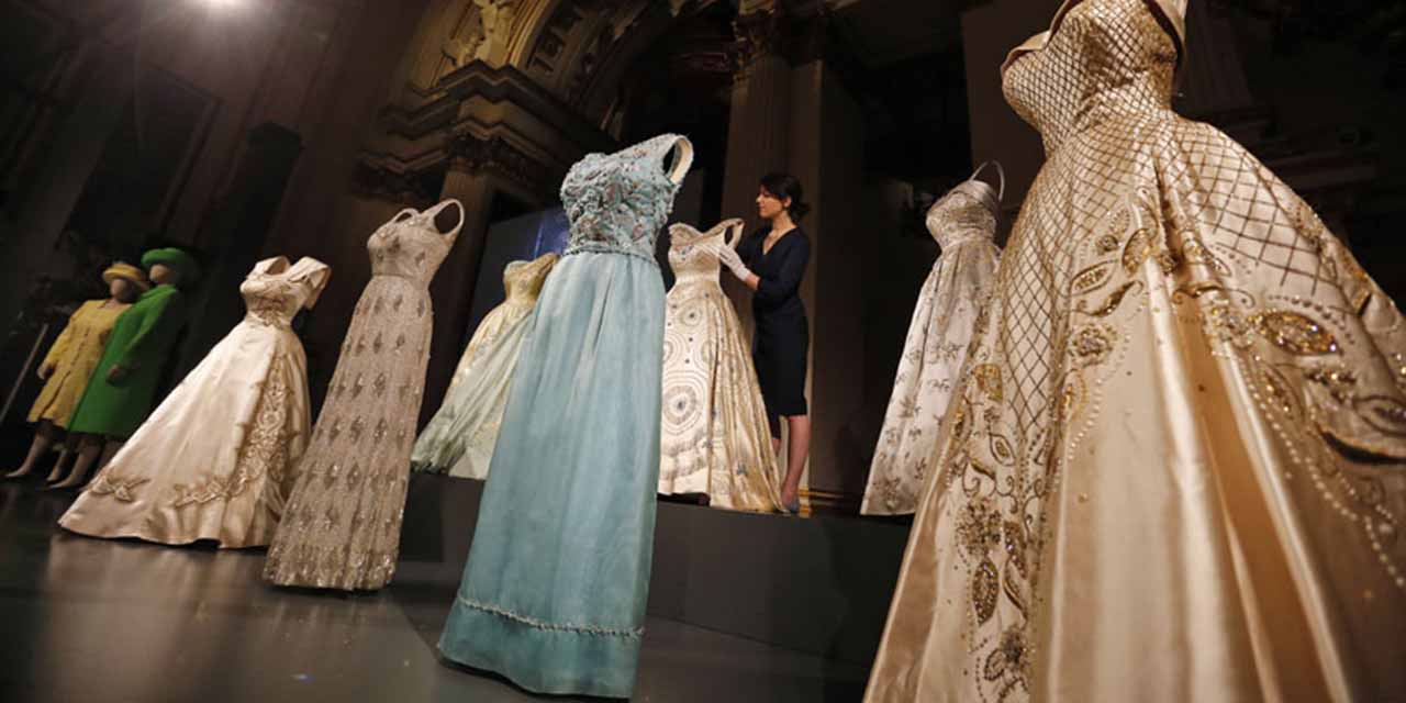 Londres exhibe vestidos de la realeza, incluido el traje de la novia de Diana | El Imparcial de Oaxaca
