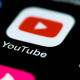 YouTube restringe anuncios de apuestas, contenido político y alcohol en su plataforma