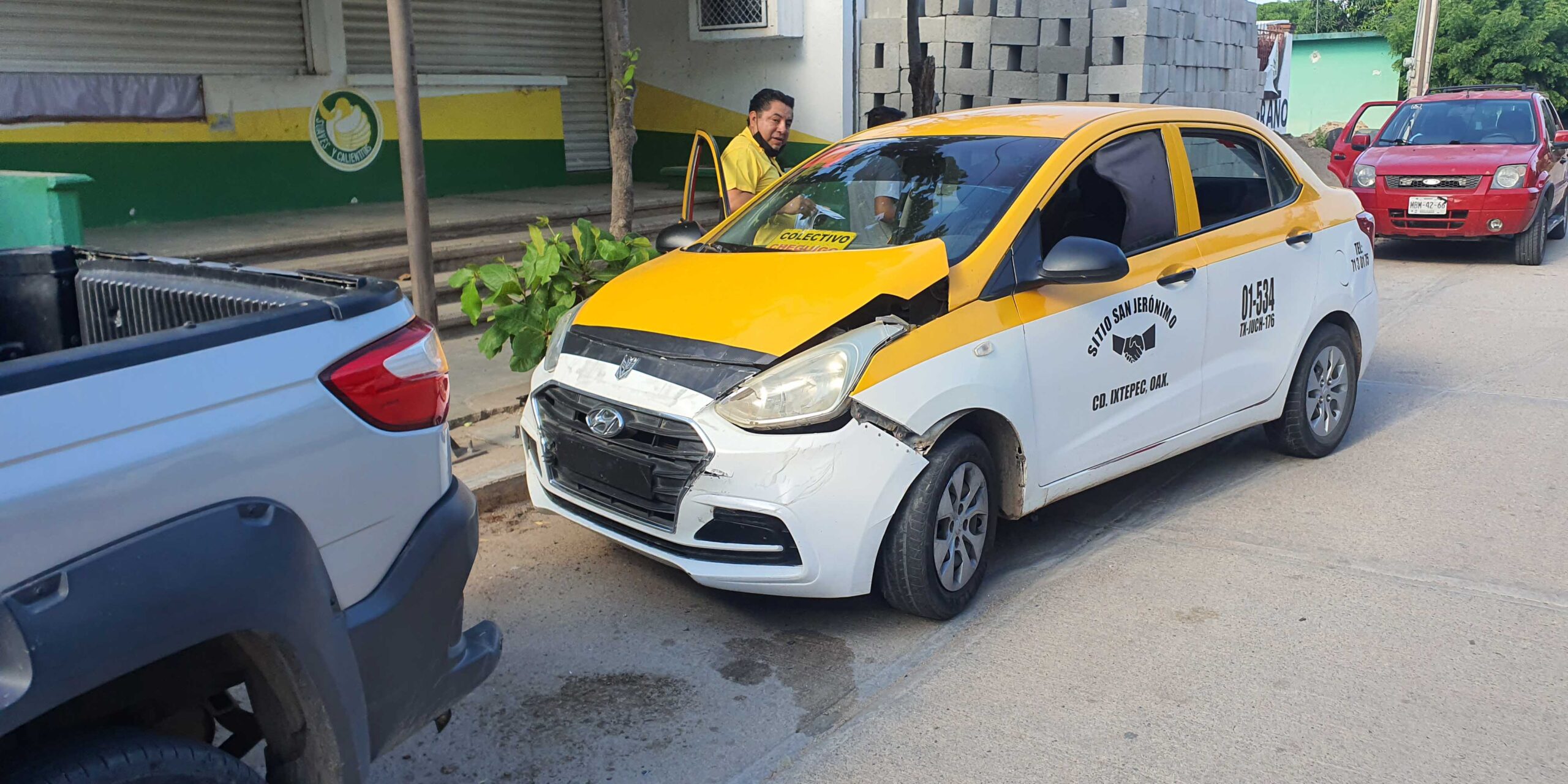Taxista provoca severo percance