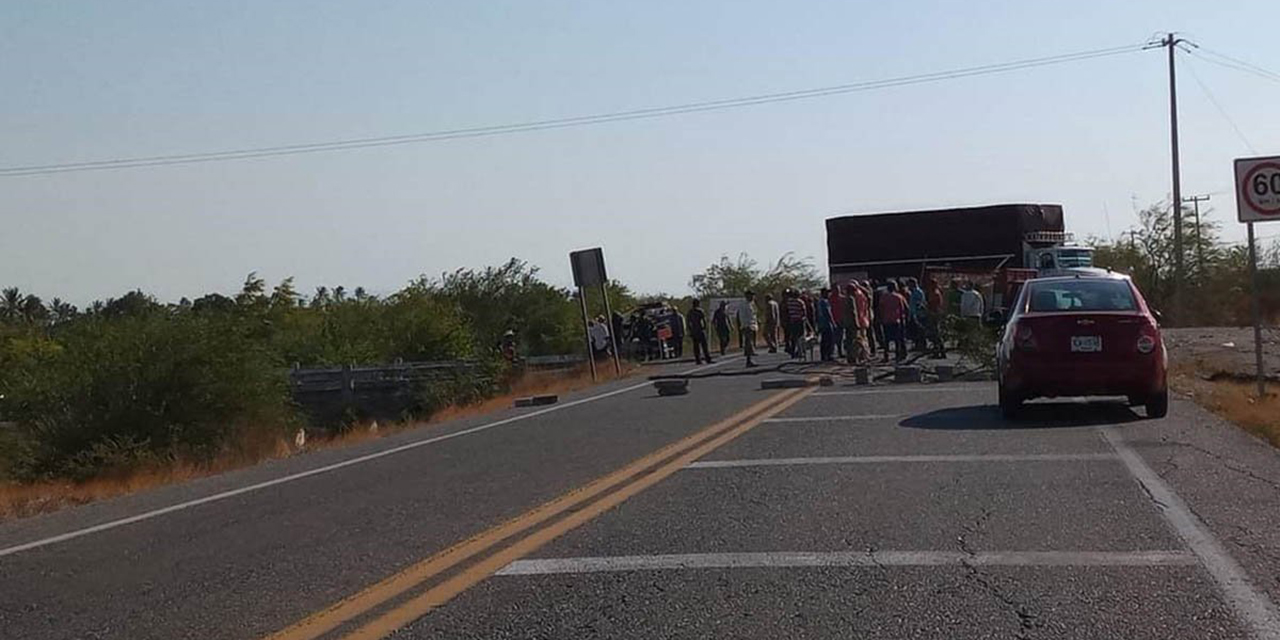 Bloquean construcción de vía Mitla-Tehuantepec