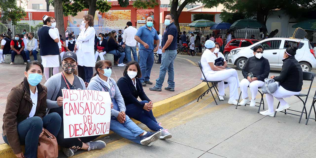 Radicalizan protestas en Salud por desabasto en Oaxaca | El Imparcial de Oaxaca