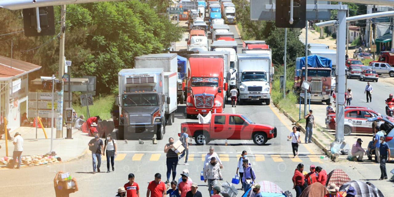 Tres bloqueos incomunican a la ciudad de Oaxaca | El Imparcial de Oaxaca