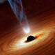 Astrónomos detectan rayos X detrás de un agujero negro supermasivo