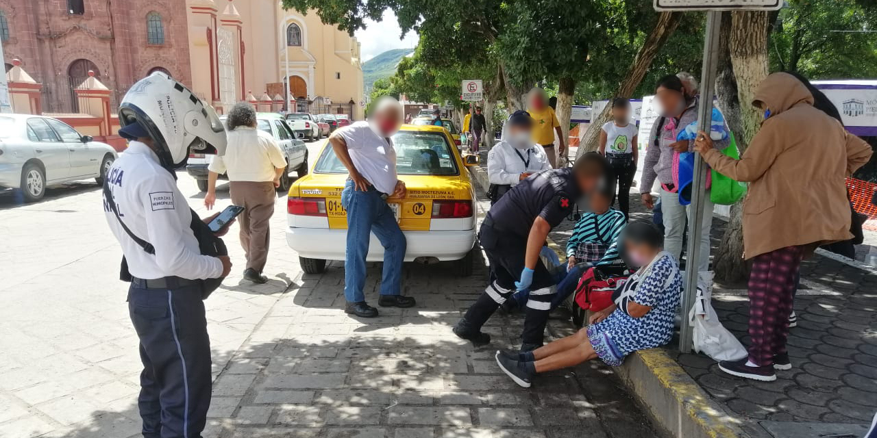Taxista atropella a dos mujeres en Huajuapan | El Imparcial de Oaxaca Taxista atropella a dos mujeres en Huajuapan | El Imparcial de Oaxaca