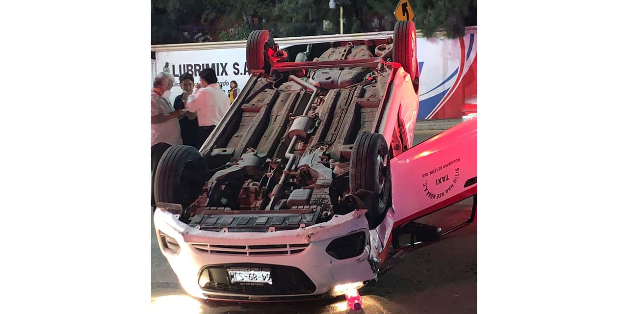 Taxista ebrio vuelca vuelca en Huajuapan | El Imparcial de Oaxaca Taxista ebrio vuelca vuelca en Huajuapan | El Imparcial de Oaxaca