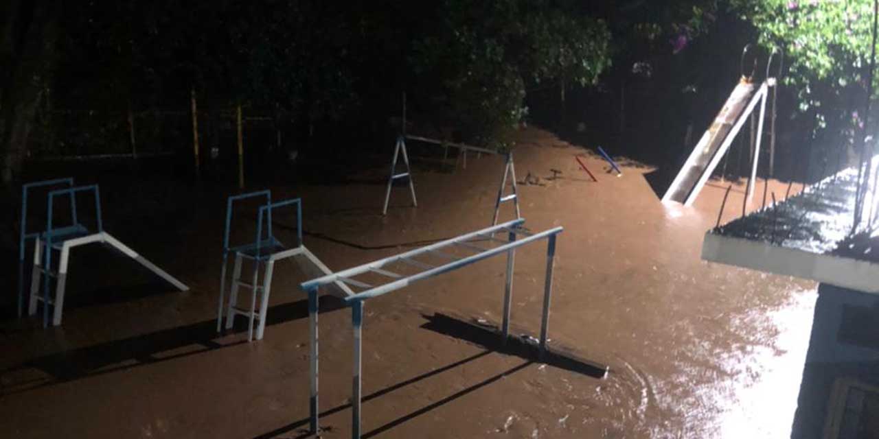 Atienden afectaciones por lluvias en Huajuapan