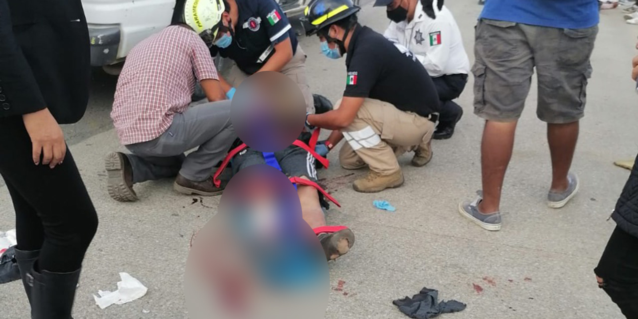 Taxista foráneo arrolla a jóvenes motociclistas en libramiento a El Tule | El Imparcial de Oaxaca