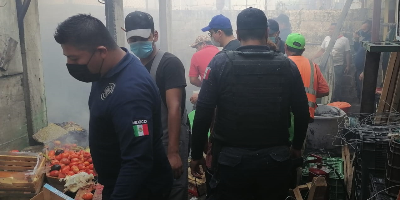 Se incendia bodega de frutas y verduras | El Imparcial de Oaxaca