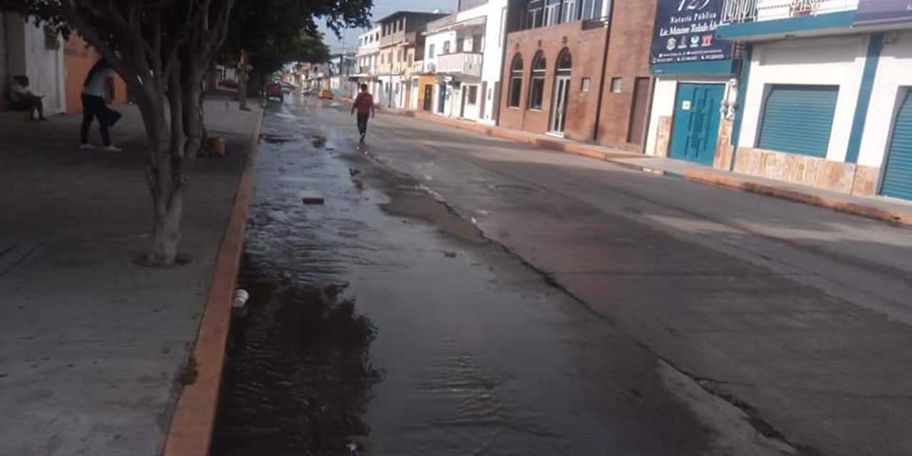 Aguas pestilentes inundan Salina Cruz | El Imparcial de Oaxaca