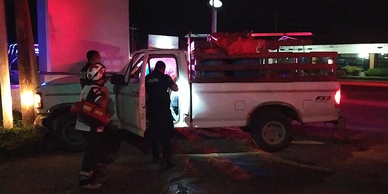 Colisiona camioneta en carretera de Salina Cruz-Tehuantepec | El Imparcial de Oaxaca