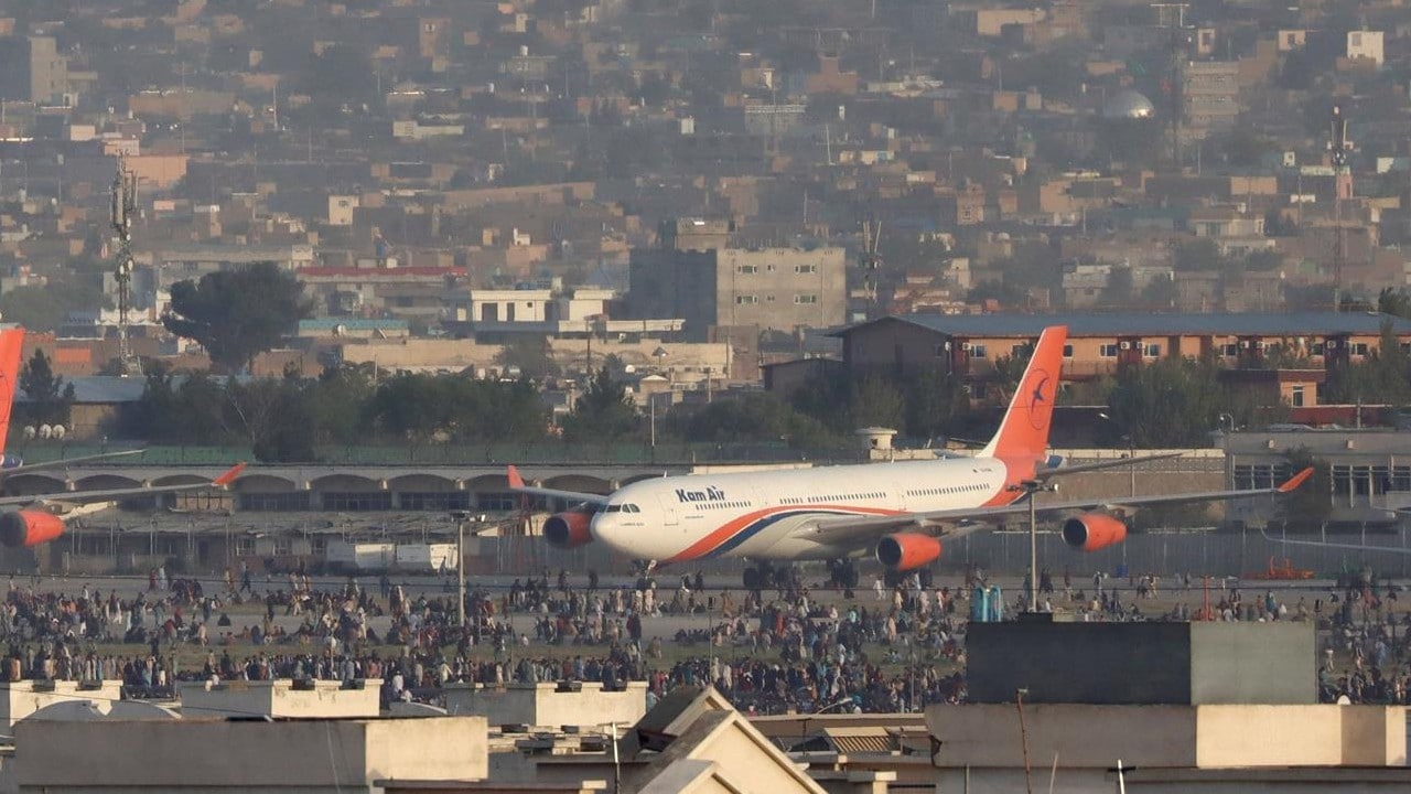 Caos hace suspender vuelos en Kabul y deja al menos 5 personas muertas | El Imparcial de Oaxaca