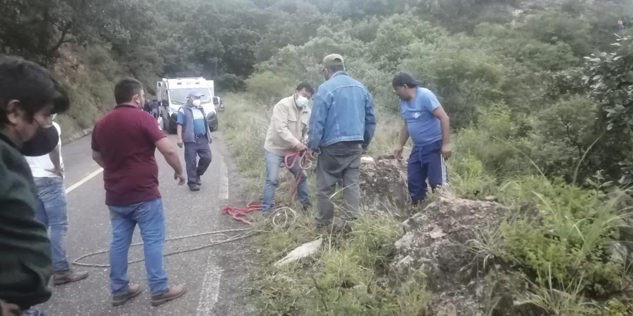 Se van al voladero en carretera a Ixtlán | El Imparcial de Oaxaca Se van al voladero en carretera a Ixtlán | El Imparcial de Oaxaca