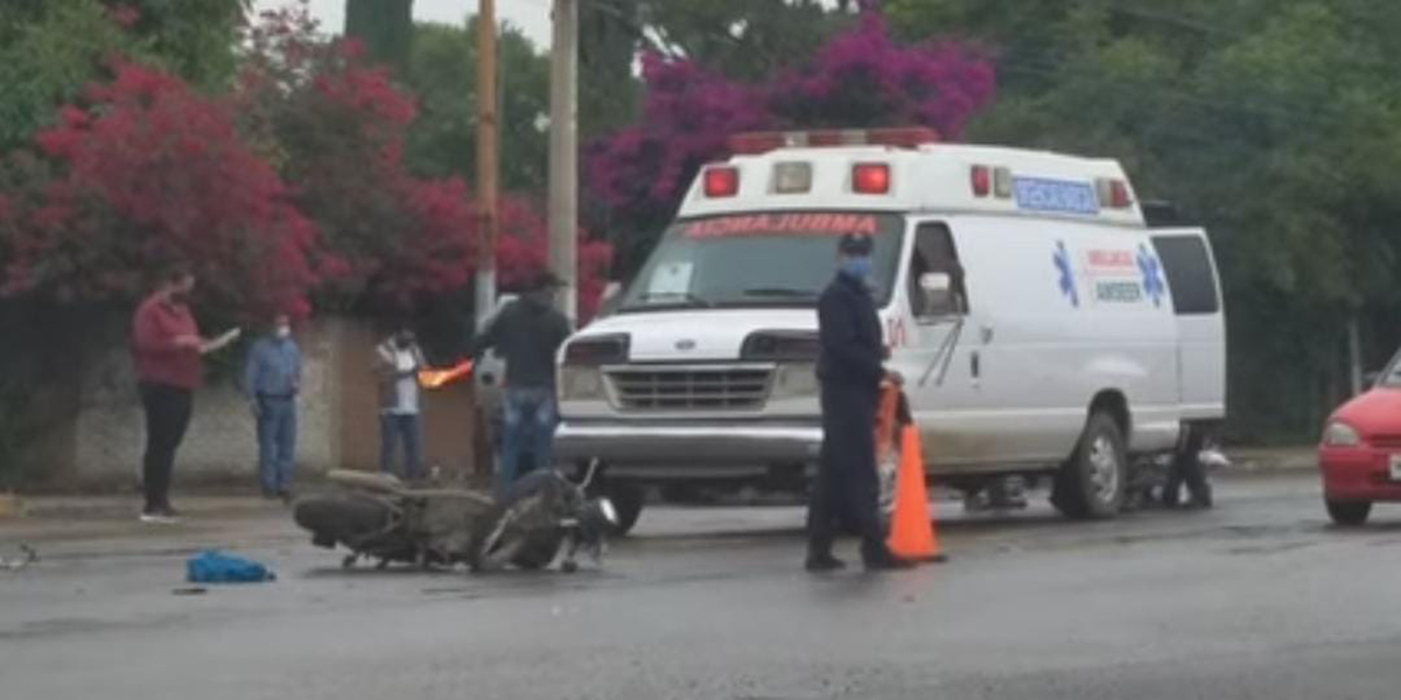 Embisten a motociclista en Crucero de Tlalixtac | El Imparcial de Oaxaca