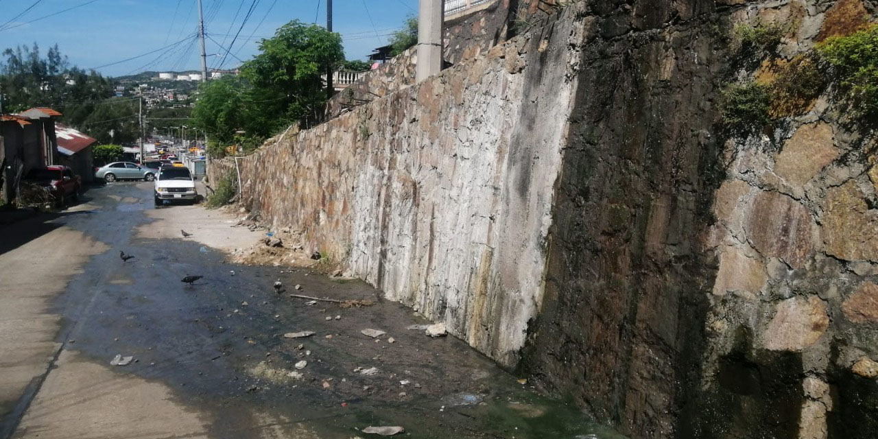 Las aguas negras invaden las calles de Salina Cruz | El Imparcial de Oaxaca