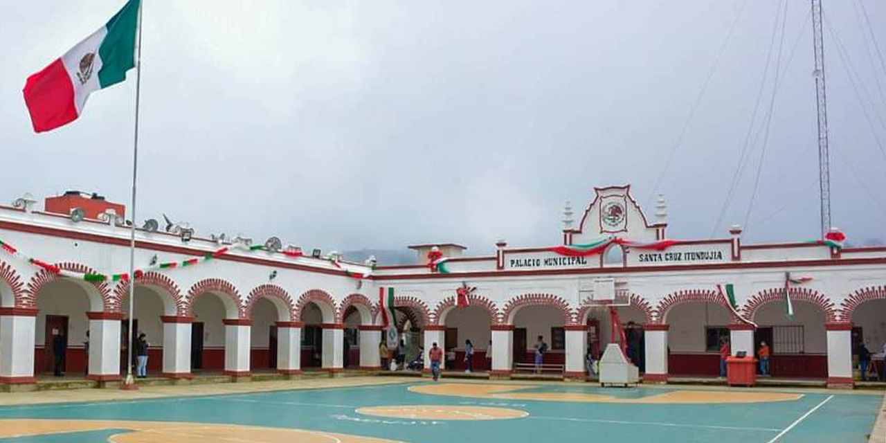 Denuncian a edil de Santa Cruz Itundujia por el desvío de recursos | El Imparcial de Oaxaca