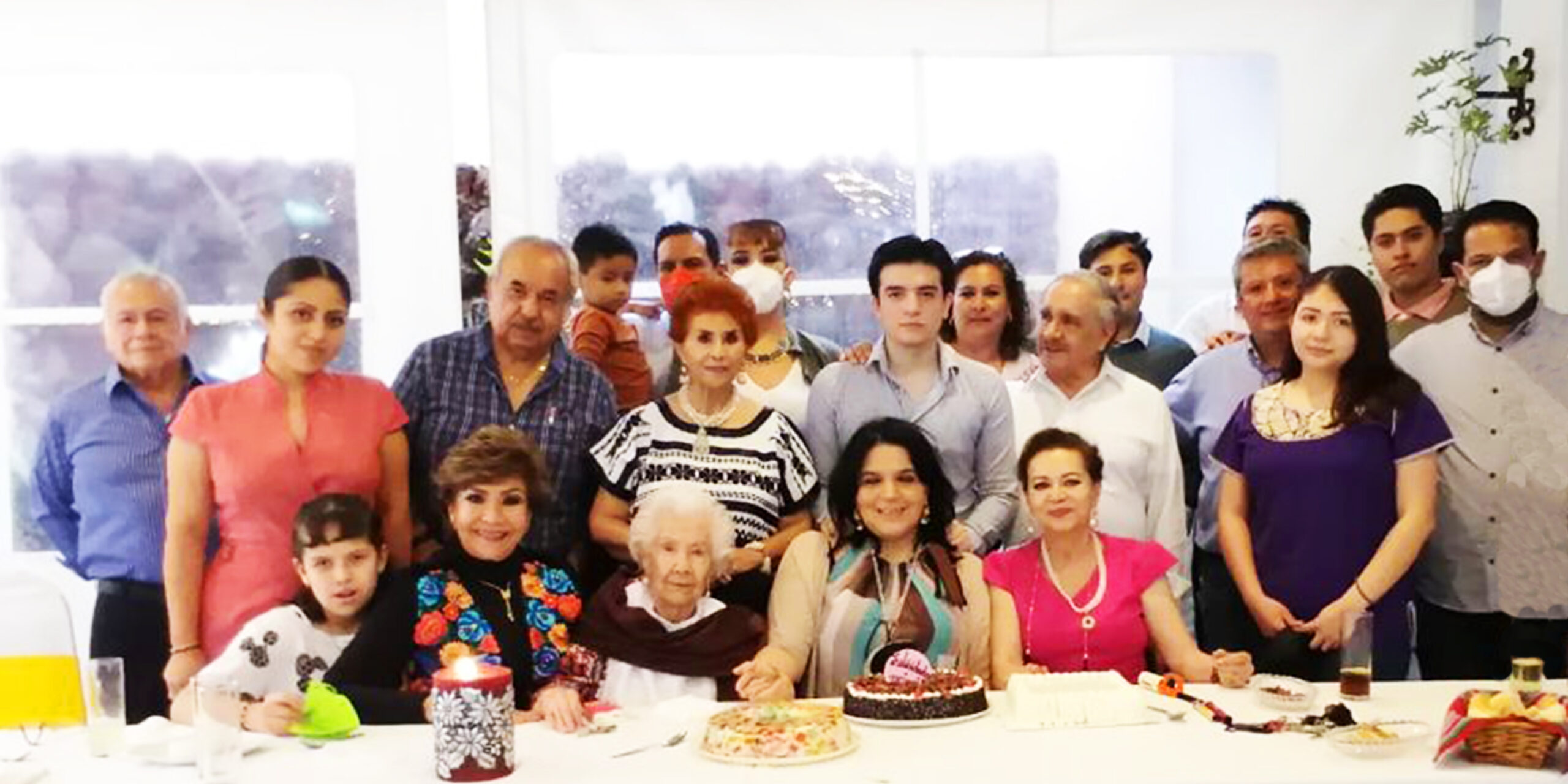 Celebran en familia a Mimis | El Imparcial de Oaxaca Celebran en familia a Mimis | El Imparcial de Oaxaca