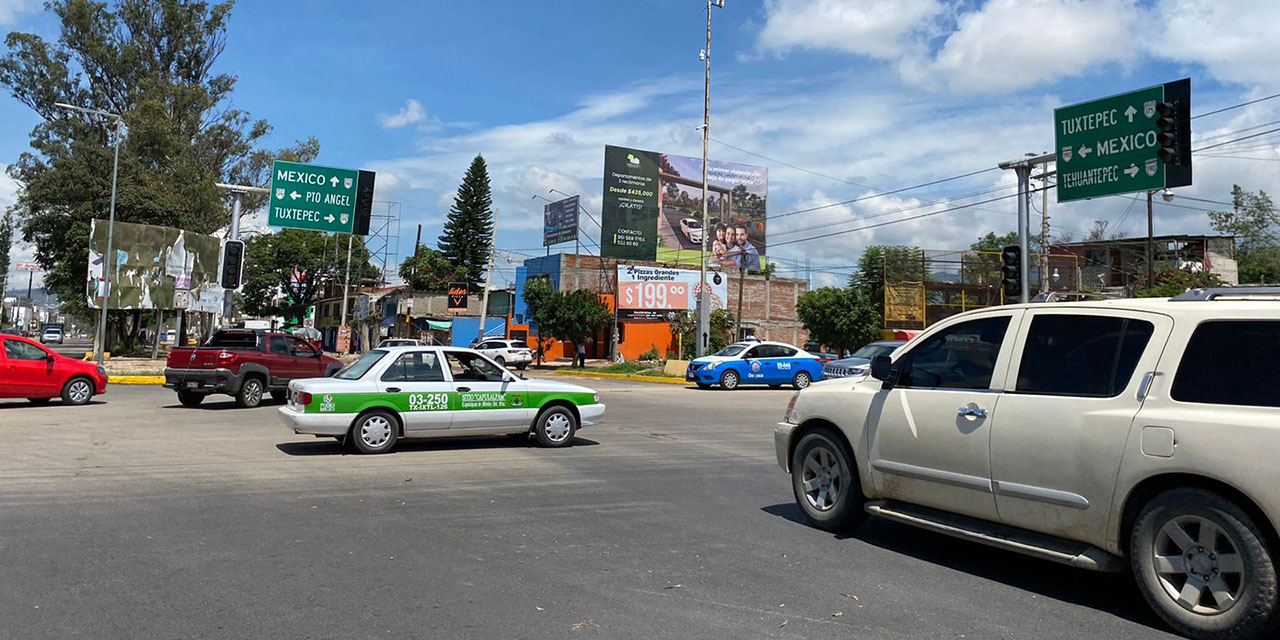 Crucero del Monumento a Juárez, convertido en el paso de la muerte | El Imparcial de Oaxaca Crucero del Monumento a Juárez, convertido en el paso de la muerte | El Imparcial de Oaxaca