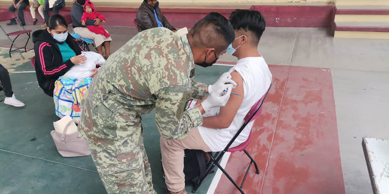 Se vacunaron más de 2 mil personas en Huajuapan | El Imparcial de Oaxaca